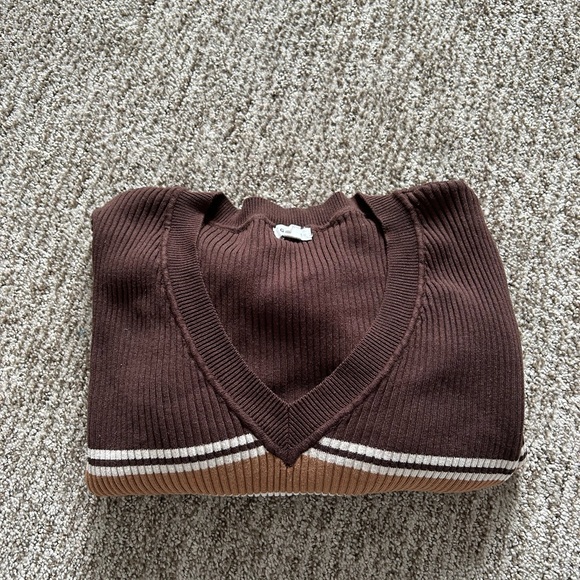 GARAGE BROWN SWEATER TOP - Size XL - Picture 3 of 3